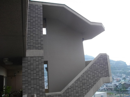 広島市安芸区Ｇマンション（階段塗装）